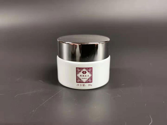 繡顏如玉潤顏晚霜 繡顏如玉潤顏晚霜