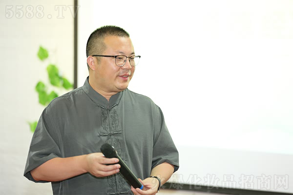 追夢(mèng)谷中藏“仙境”,老君山上尋“真理” 追夢(mèng)谷中藏“仙境”,老君山上尋“真理”