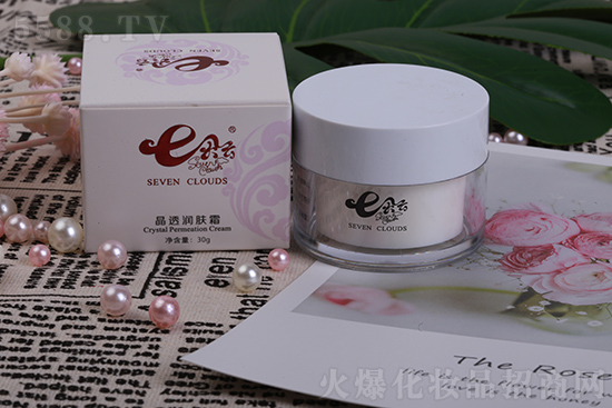 七朵云晶透潤膚霜 七朵云晶透潤膚霜