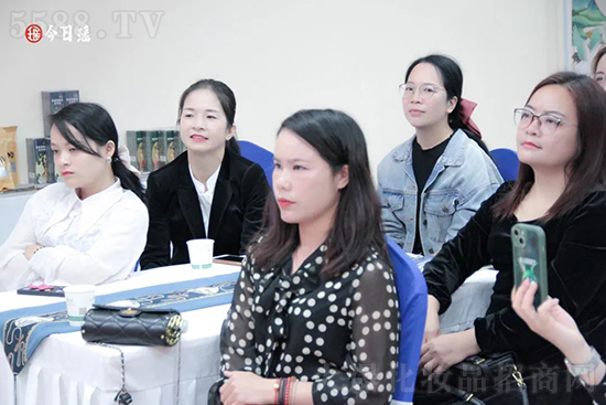 今日瑤三月三頭療護(hù)理師節(jié)正式啟動 今日瑤三月三頭療護(hù)理師節(jié)正式啟動