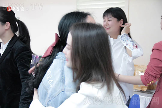 今日瑤三月三頭療護(hù)理師節(jié)正式啟動 今日瑤三月三頭療護(hù)理師節(jié)正式啟動