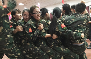 別怕千萬人阻擋，更不要自己投降。