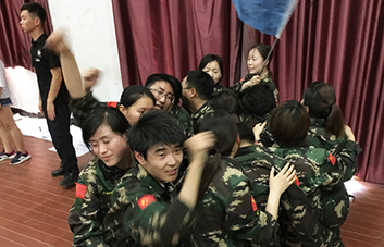 夢想因追求而精彩，個(gè)體因團(tuán)隊(duì)而強(qiáng)大！