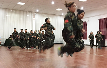 挑戰(zhàn)冠軍隊(duì)：體力與意志力的較量，速度與時(shí)間的對決！