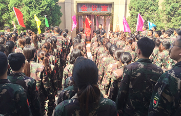 領(lǐng)導(dǎo)者是團(tuán)隊(duì)的核心，一言一行都是表率！