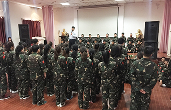 領(lǐng)導(dǎo)者是團(tuán)隊(duì)的核心，一言一行都是表率！