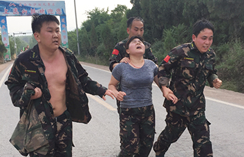 15公里徒步磨礪，火爆網(wǎng)鑄就精英團(tuán)隊(duì)挑極限！