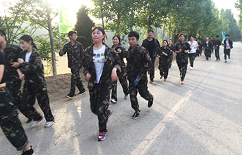 火爆人不拋棄、不放棄、勇往直前！