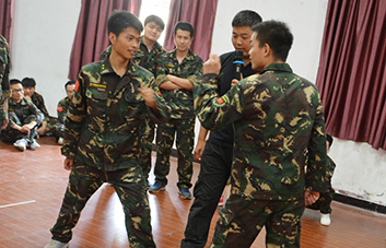 贏跑：逆向思維能力，反應(yīng)速度，發(fā)展快速啟動能力！